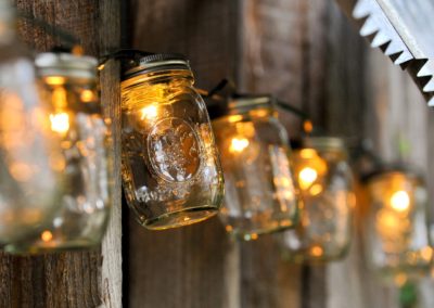 outdoor-mason-jar-lighting-projects-1